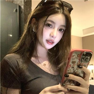 青青河畔草 海报